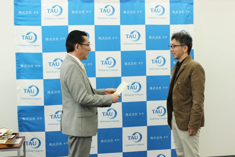photo1
